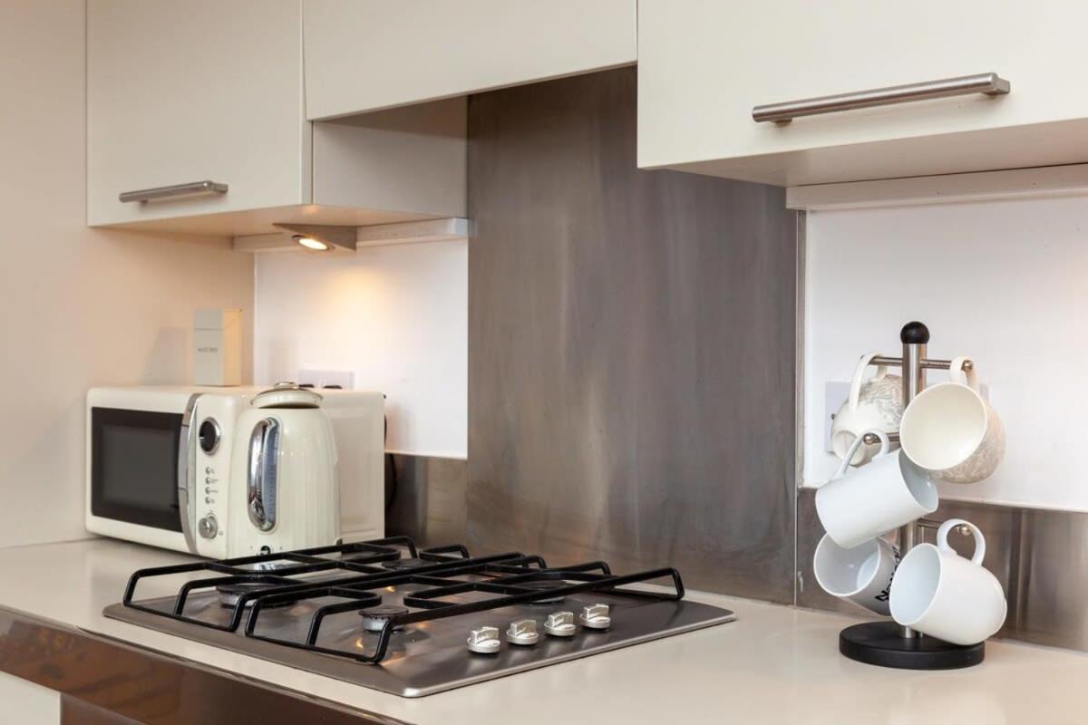Charming 1 Bedroom Apartment In Old School House لندن المظهر الخارجي الصورة