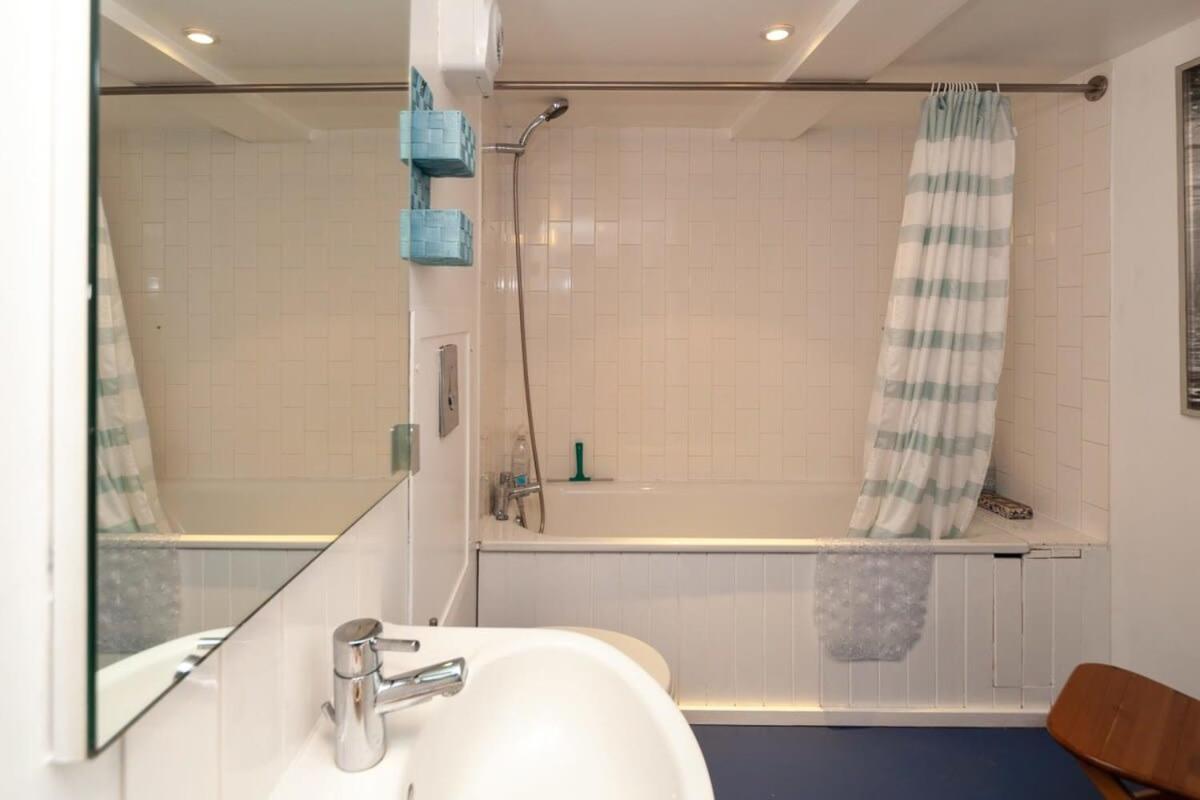 Charming 1 Bedroom Apartment In Old School House لندن المظهر الخارجي الصورة