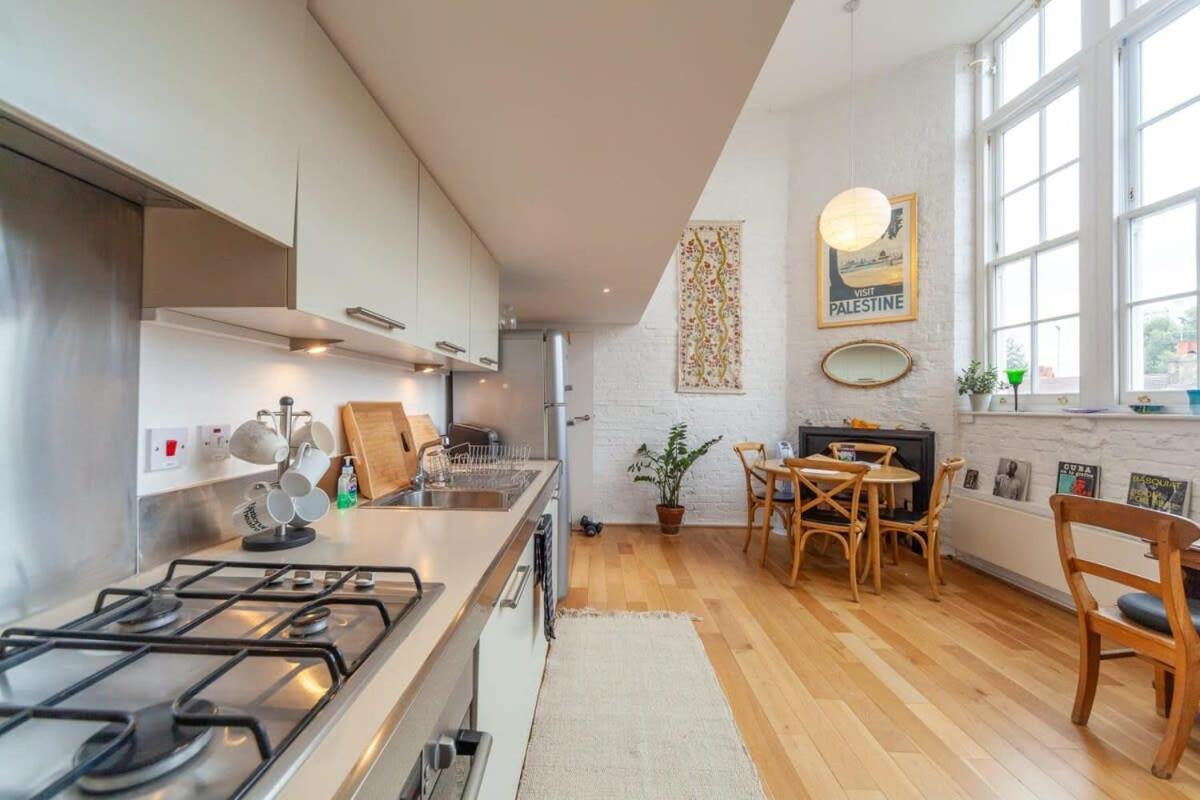 Charming 1 Bedroom Apartment In Old School House لندن المظهر الخارجي الصورة